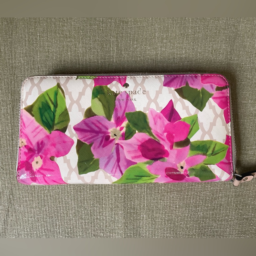 Kate Spade Zip Around Continental Wallet — Floral